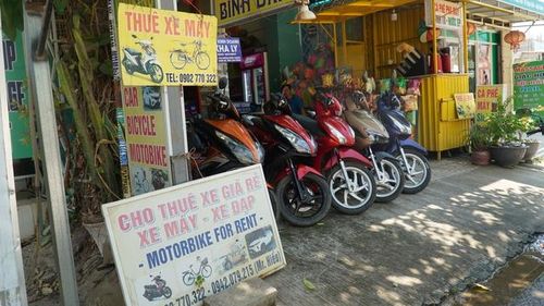 Điểm cho thuê xe máy ở đường Huỳnh Thúc Kháng, phường Mũi Né.