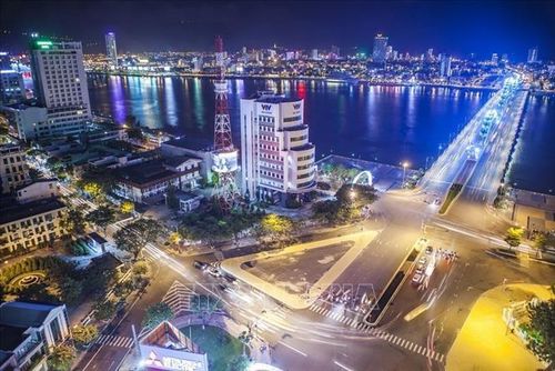 Đà Nẵng cần lựa chọn những ngành nghề thế mạnh để tập trung thu hút đầu tư. Ảnh: TTXVN