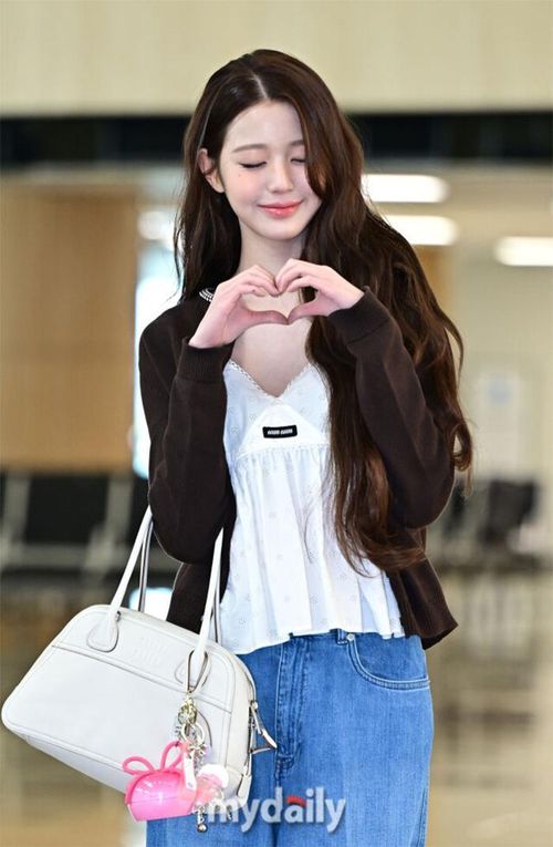 Góc nghiêng của Jang Won Young tiếp tục trở thành chủ đề bàn luận trên mạng xã hội.