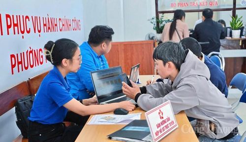Cải cách hành chính tại Gia Lai không còn dừng ở việc cắt giảm thủ tục hay rút ngắn thời gian giải quyết hồ sơ mà từng bước chuyển mạnh sang tư duy phục vụ người dân và doanh nghiệp. Ảnh: Hiền Mai 