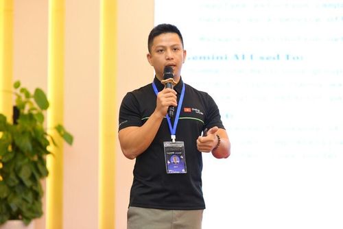 Chuyên gia an ninh mạng Ngô Minh Hiếu, Giám đốc Tổ chức Chống lừa đảo. Ảnh: NVCC