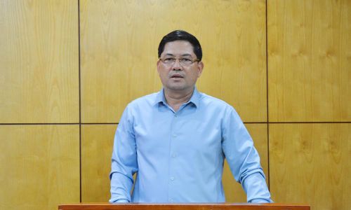  Đồng chí Nguyễn Hồng Thái phát biểu tại hội nghị. 