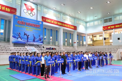 Các đoàn VĐV tham dự giải