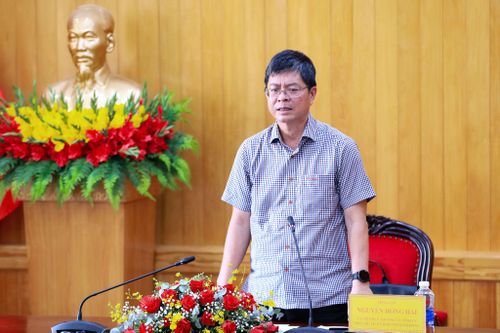 Phó Chủ tịch UBND tỉnh Lâm Đồng Nguyễn Hồng Hải chỉ đạo các sở, ngành triển khai đồng bộ các giải pháp khắc phục, bảo vệ hạ tầng giao thông mùa mưa lũ