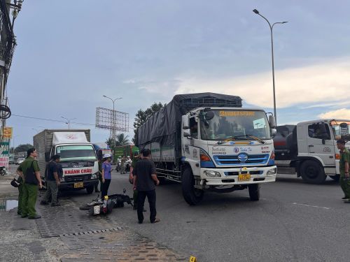 Lực lượng chức năng dựng lại hiện trường vụ việc tại tỉnh Đồng Nai.
