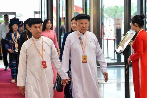 Các đại biểu đến dự phiên bế mạc Đại hội