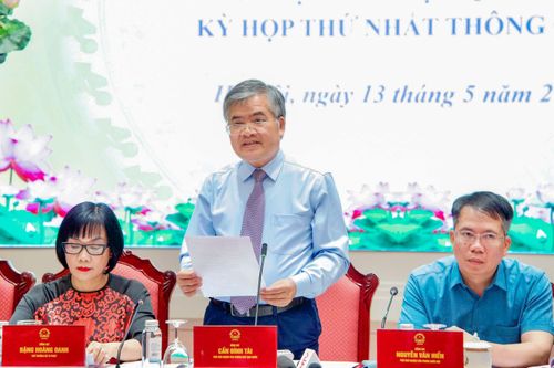 Phó Chủ nhiệm Văn phòng Chủ tịch nước Cấn Đình Tài phát biểu tại họp báo