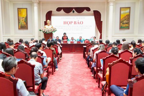 Toàn cảnh họp báo