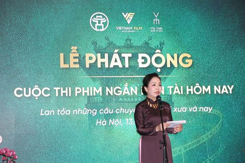 Chủ tịch Hiệp hội Xúc tiến phát triển Điện ảnh Việt Nam Ngô Phương Lan phát biểu tại buổi lễ