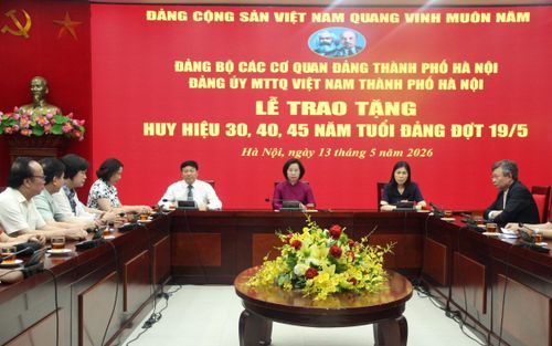 Quang cảnh buổi lễ. Ảnh: Lê Phương