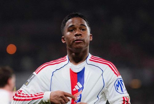 CLB Lyon đối mặt án phạt nặng từ UEFA.