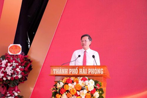 Phó Chủ tịch Thường trực UBND TP Hải Phòng Lê Anh Quân phát biểu tại buổi lễ