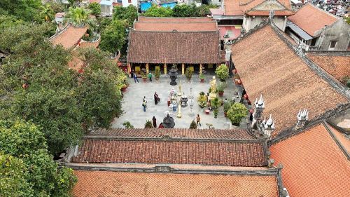 Ngôi chùa nhìn từ trên cao xuống