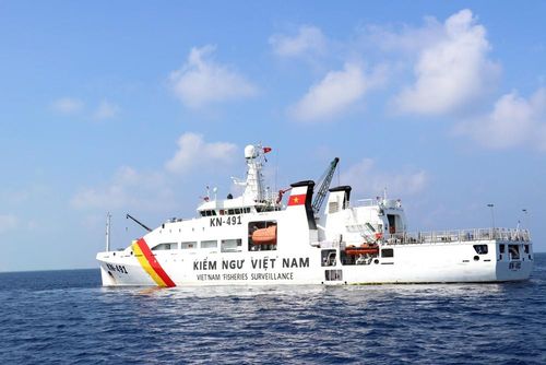 Tàu KN-491 trong chuyến thăm quần đảo Trường Sa và Nhà giàn DK1 của Đoàn công tác số 12 cuối tháng 4/2026. Ảnh: Tiến Lực - TTXVN