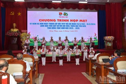 Chương trình họp mặt của tỉnh Đồng Tháp.