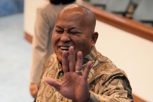Thượng nghị sĩ Ronald dela Rosa. Ảnh: AP/Aaron Favila.