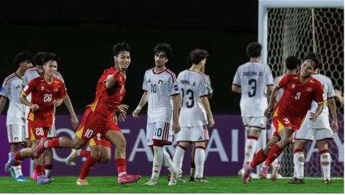 Sau trận đấu với UAE, Liên đoàn Bóng đá Việt Nam thưởng 1 tỷ đồng cho đội tuyển U17 Việt Nam. Ảnh: AFC.