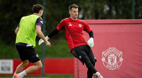 Dù không có nhiều cơ hội thi đấu kể từ khi tái xuất Old Trafford, Heaton vẫn được đánh giá rất cao ở khả năng lãnh đạo và hỗ trợ các thủ môn trẻ. Ảnh: Internet.