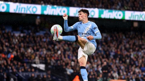 Phil Foden thi đấu ấn tượng