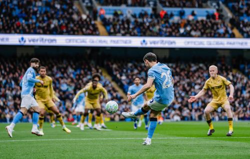 Man City dần xác lập thế trận lấn lướt