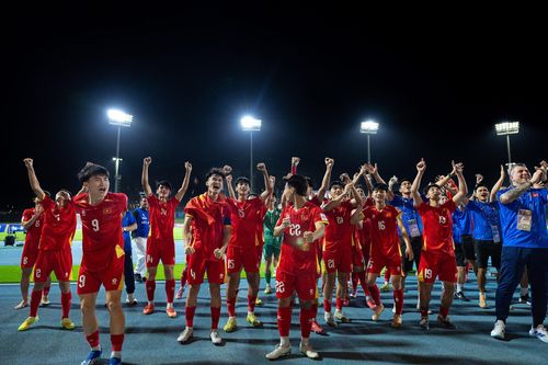 Dưới sự dẫn dắt của HLV Cristiano Roland, U17 Việt Nam là một tập thể gắn kết, kỷ luật và bản sắc. 