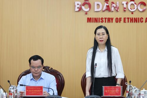 Phó Trưởng ban Tổ chức Trung ương Bùi Thị Quỳnh Vân phát biểu tại buổi làm việc. Ảnh: Lê Anh Dũng
