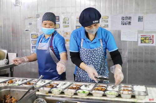 Phần lớn nguồn cung thực phẩm phục vụ các bếp ăn của doanh nghiệp lớn trên địa bàn Hà Tĩnh được nhập từ các tỉnh, thành khác.
