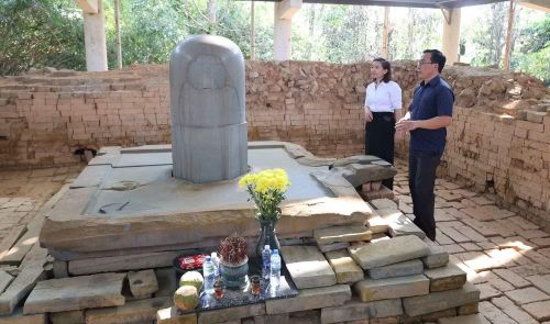 Không gian đền tháp, nền gạch cổ, hiện vật Linga – Yoni tại gò 1A trong 17 điểm thuộc cụm di tích khảo cổ và các dấu tích khảo cổ tại xã Cát Tiên, tỉnh Lâm Đồng. (Ảnh: Kha Phạm/TTXVN)