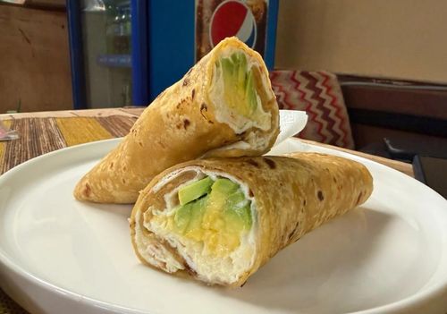 "Rolex" đã trở thành món ăn quốc dân ở Uganda. Ảnh: CNN