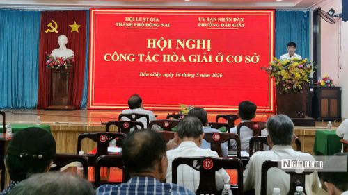 Ông Bùi Văn Điệp, Phó Chủ tịch UBND phường Dầu Giây phát biểu tại Hội nghị