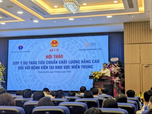 GS.TS Trần Văn Thuấn, Thứ trưởng Bộ Y tế, Chủ tịch Hội đồng Y khoa Quốc gia, phát biểu tại Hội nghị. Ảnh: Minh Hằng.