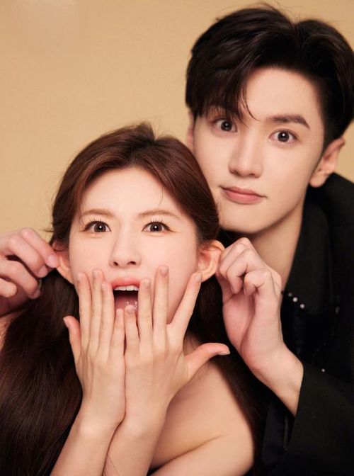 Bộ phim dài 24 tập được chuyển thể từ tiểu thuyết cùng tên của Trúc Dĩ và nhanh chóng trở thành hiện tượng ngôn tình thanh xuân. Phim kể về Tang Trĩ đem lòng thích thầm Đoàn Gia Hứa từ khi còn nhỏ sau một lần anh đến trường gặp giáo viên thay phụ huynh cho cô. Nhiều năm sau, khi học đại học cùng thành phố với anh, Tang Trĩ có cơ hội tiến gần hơn với người mình thầm thương. Chuyện tình nhẹ nhàng nhưng ngọt ngào của hai nhân vật do Triệu Lộ Tư và Trần Triết Viễn thể hiện đã chinh phục đông đảo khán giả trẻ.