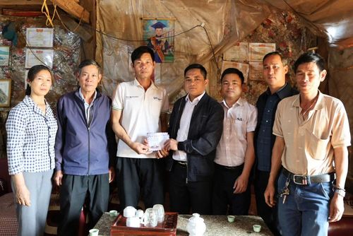Xã Tuy Đức phân công cán bộ, đảng viên trực tiếp hỗ trợ các hộ nghèo