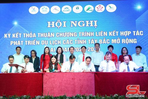 Lãnh đạo các tỉnh ký thỏa thuận hợp tác phát triển du lịch giai đoạn 2026-2030.