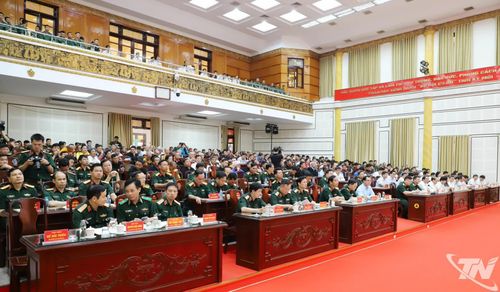 Các đại biểu dự buổi gặp mặt.
