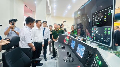 Mô phỏng lái tàu đường sắt tốc độ cao tại Trường Đại học Giao thông vận tải TP.HCM.