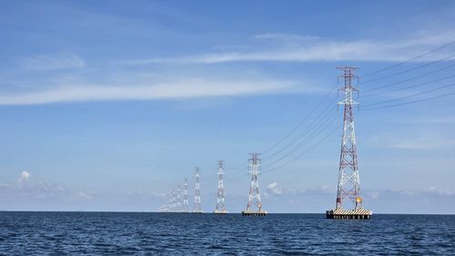 Đường dây 220kV Kiên Bình – Phú Quốc là công trình đường dây trên không vượt biển cấp điện áp 220kV dài nhất Đông Nam Á.