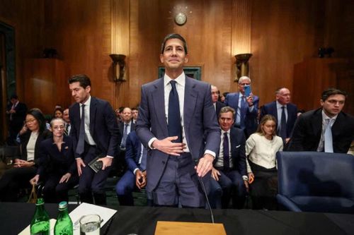 Thượng viện Mỹ phê chuẩn ông Kevin Warsh giữ vị trí Chủ tịch Fed trong cuộc bỏ phiếu cuối cùng ngày 13/5. Ảnh: Reuters