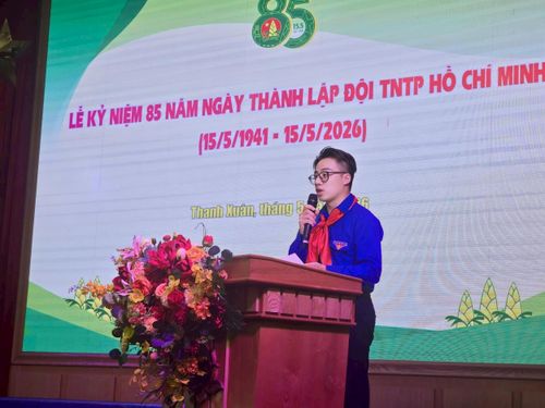 Đồng chí Trần Đức Anh, Phó Bí thư Đoàn phường, Chủ tịch Hội đồng Đội phường Thanh Xuân, phát biểu khai mạc hội thi. Ảnh: Tùng Lâm
