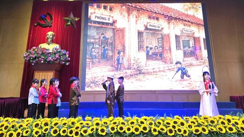 Sân khấu hóa các tiết mục, tạo nên sự đặc sắc trong mỗi phần thi. Ảnh: Tùng Lâm