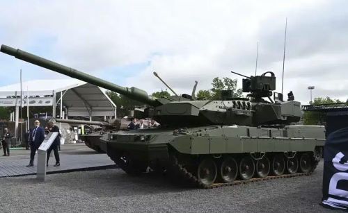 Việc đưa Leopard 2A8NOR vào biên chế được đánh giá là bước đi chiến lược của Na Uy nhằm thay thế các xe tăng Leopard 2A4 đã cũ.