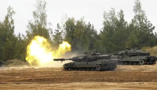 Ở góc độ rộng hơn, sự xuất hiện của Leopard 2A8NOR phản ánh xu hướng phát triển xe tăng thế hệ mới với trọng tâm là khả năng sống sót trước vũ khí chống tăng hiện đại và tích hợp sâu vào hệ thống tác chiến số hóa.