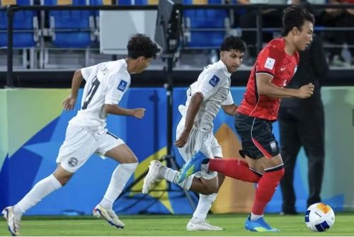 Hai đội dẫn đầu mỗi bảng cùng U17 Qatar (chủ nhà) sẽ giành vé dự World Cup 2026 vào cuối năm nay. Ảnh: AFC.