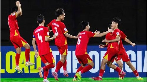 Lối đá phối hợp nhỏ và phản công nhanh của U17 Việt Nam sẽ gây khó chịu với Australia. Ảnh: AFC.