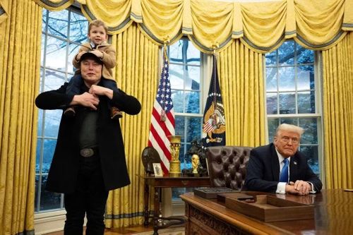 Khoảnh khắc gây sốt của X tại Phòng Bầu dục. Ảnh: Getty Images.
