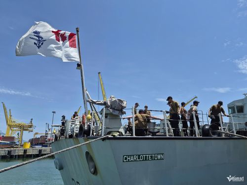 Trong thời gian ở Việt Nam, các thành viên tàu HMCS Charlottetown sẽ giao lưu với các lãnh đạo địa phương trong lĩnh vực hàng hải, tham gia các hoạt động cộng đồng và một sự kiện văn hóa tại Hội An, góp phần thắt chặt những mối gắn kết và củng cố quan hệ nhân dân đầy ý nghĩa giữa hai nước. 