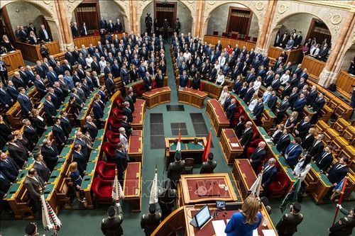 Lễ tuyên thệ nhậm chức của Chính phủ mới tại Quốc hội ở thủ đô Budapest, Hungary ngày 12/5/2026. Ảnh: THX/TTXVN