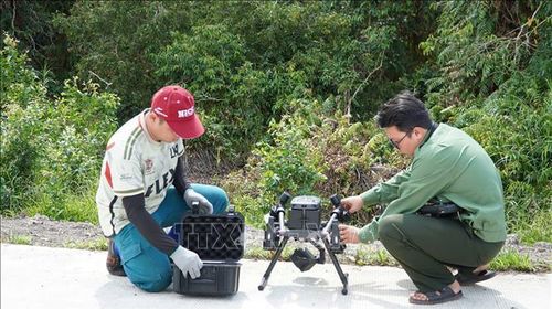 Flycam tích hợp cảm biến nhiệt cũng được đánh giá là công cụ hỗ trợ đắc lực, bảo vệ rừng an toàn bước qua mùa khô hạn.