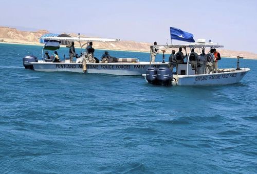 Lực lượng cảnh sát biển từ vùng Puntland tự trị của Somalia tuần tra vịnh Aden. Ảnh: Europacap