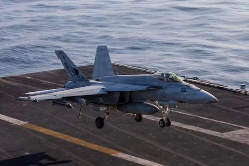 Tên lửa “Blackbeard” có thể phóng từ chiến đấu cơ F/A-18E/F Super Hornet. Ảnh: QQnews.